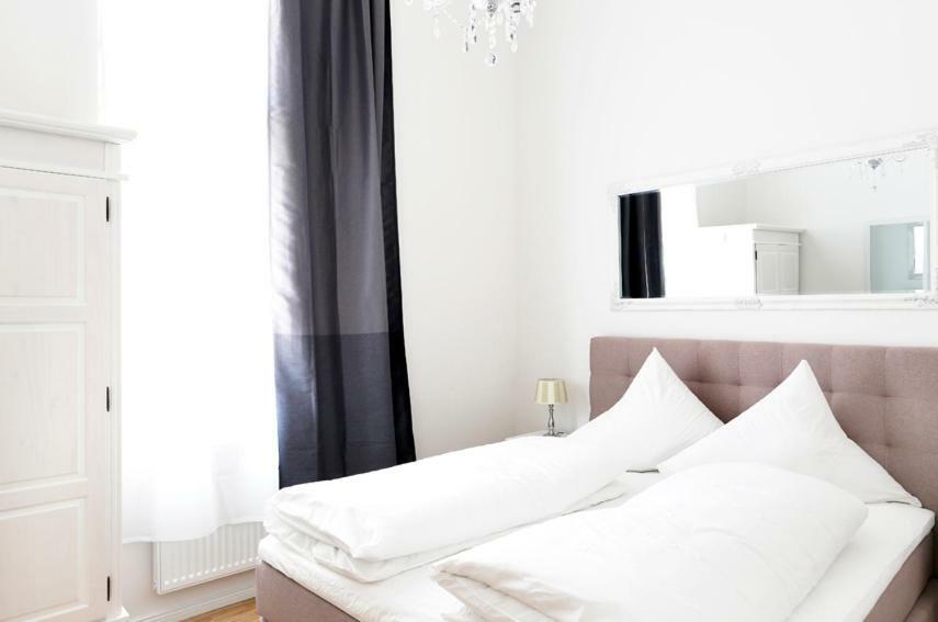 Sc 03 By Rockchair Apartments L Superhost Status L 2 Bedrooms Boxspringbeds Balcony Elevator - Cozy Family & Business Flair Welcomes You! Berlim Exterior foto